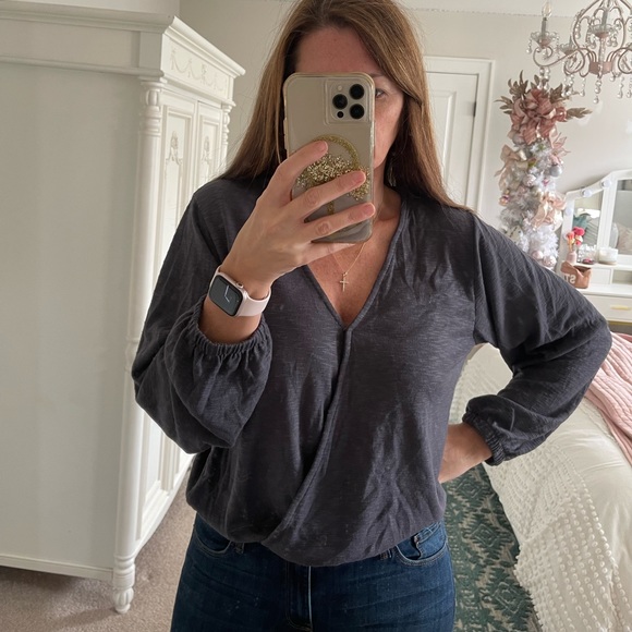 Grey top - Picture 1 of 2